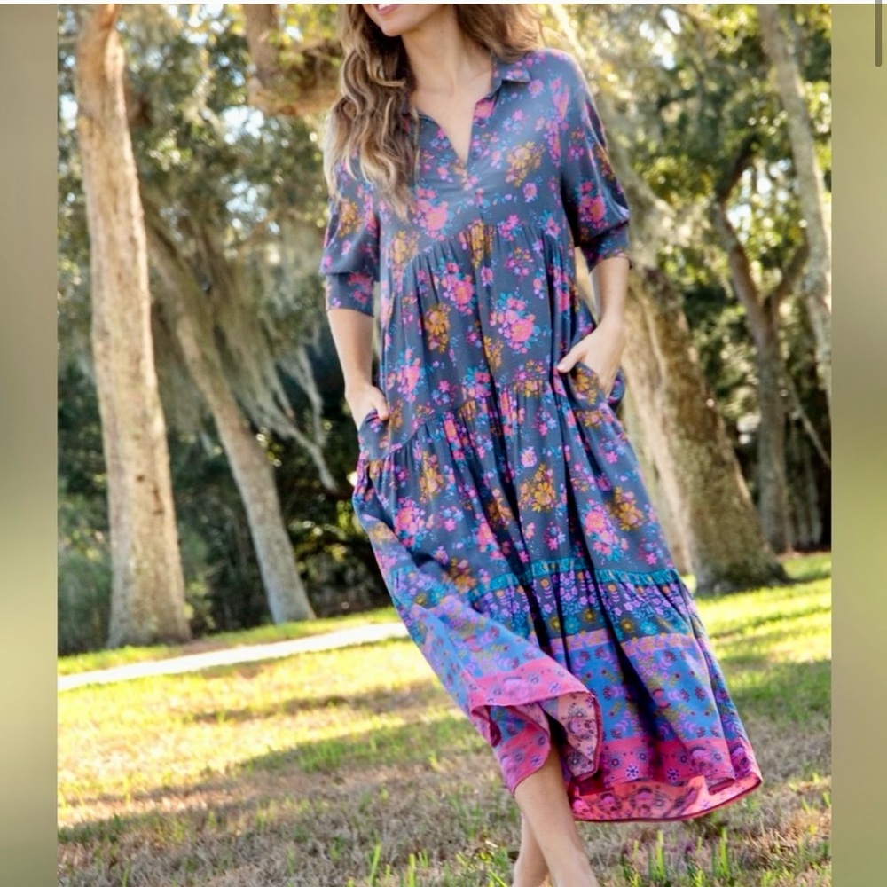 Natural Life Rebecca Midi Dress. Charcoal
Blue Border (vintage floral)